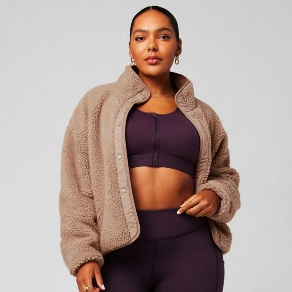 NWT Khloé- Tahoe Teddy Jacket